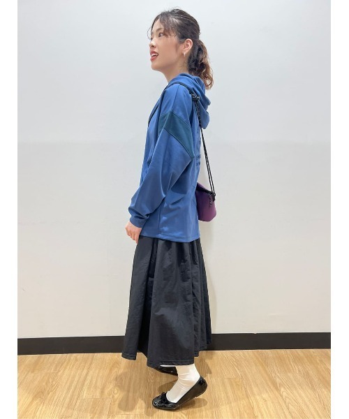 CAMP7（キャンプセブン）の「【CAMP7】３段ロゴエンボスパーカー（パーカー・レディース・ベージュ/ブラック/ブルー・M/L）」の22枚目の写真