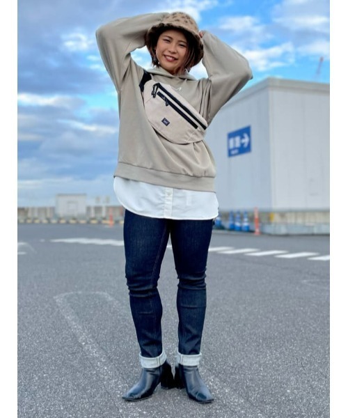 CAMP7（キャンプセブン）の「【CAMP7】３段ロゴエンボスパーカー（パーカー・レディース・ベージュ/ブラック/ブルー・M/L）」の14枚目の写真