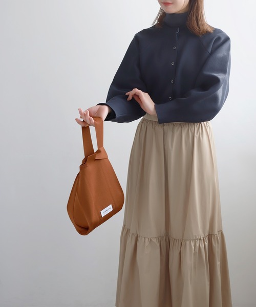 ANEMONE（アネモネ）の「シンプルニットトートバッグ[S]（トートバッグ・レディース・パープル/オレンジ/ターコイズブルー/アイボリー/ダークグレー/イエロー/ピンク/グリーン/ライトピンク/ライトグレー/A/ブルー/ラベンダー/ミント/ライトイエロー/ブラウン/ブラック/ダークパープル/ワイン/E/B/ベージュ/C/D/ネイビー/クリアブルー/H/I/J/F/G/ナチュラル/エメラルド/レッド・FREE）」の6枚目の写真