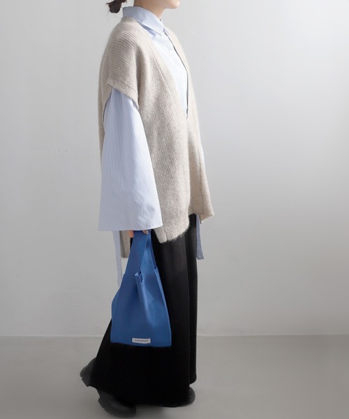 ANEMONE（アネモネ）の「シンプルニットトートバッグ[S]（トートバッグ・レディース・パープル/オレンジ/ターコイズブルー/アイボリー/ダークグレー/イエロー/ピンク/グリーン/ライトピンク/ライトグレー/A/ブルー/ラベンダー/ミント/ライトイエロー/ブラウン/ブラック/ダークパープル/ワイン/E/B/ベージュ/C/D/ネイビー/クリアブルー/H/I/J/F/G/ナチュラル/エメラルド/レッド・FREE）」の14枚目の写真