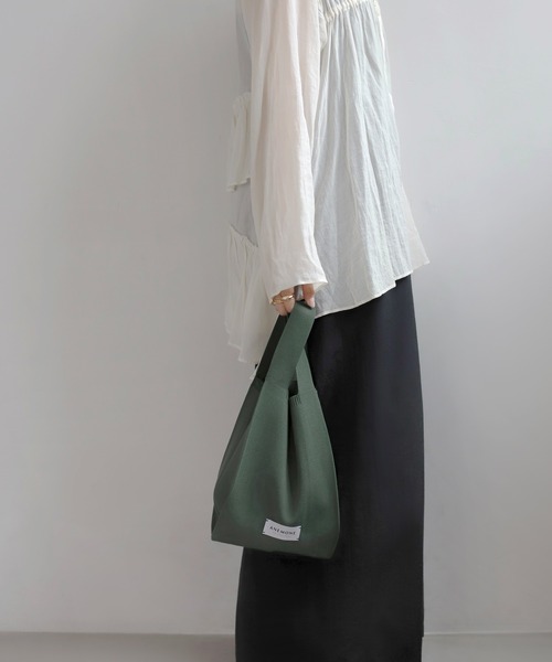 ANEMONE（アネモネ）の「シンプルニットトートバッグ[S]（トートバッグ・レディース・パープル/オレンジ/ターコイズブルー/アイボリー/ダークグレー/イエロー/ピンク/グリーン/ライトピンク/ライトグレー/A/ブルー/ラベンダー/ミント/ライトイエロー/ブラウン/ブラック/ダークパープル/ワイン/E/B/ベージュ/C/D/ネイビー/クリアブルー/H/I/J/F/G/ナチュラル/エメラルド/レッド・FREE）」の9枚目の写真