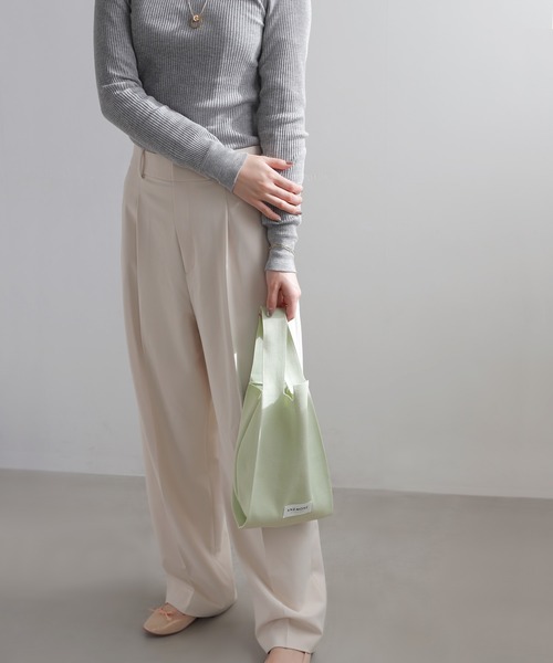 ANEMONE（アネモネ）の「シンプルニットトートバッグ[S]（トートバッグ・レディース・パープル/オレンジ/ターコイズブルー/アイボリー/ダークグレー/イエロー/ピンク/グリーン/ライトピンク/ライトグレー/A/ブルー/ラベンダー/ミント/ライトイエロー/ブラウン/ブラック/ダークパープル/ワイン/E/B/ベージュ/C/D/ネイビー/クリアブルー/H/I/J/F/G/ナチュラル/エメラルド/レッド・FREE）」の10枚目の写真