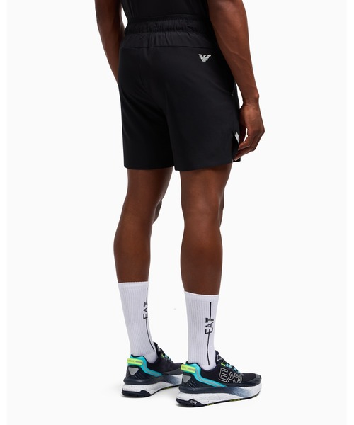 EMPORIO ARMANI EA7(エンポリオアルマーニイーエーセブン)の「【エンポリオ アルマーニ EA7】Tennis Pro バミューダパンツ VENTUS7テクニカルファブリック製(その他パンツ・メンズ・ブラック・LARGE/MEDIUM/X-LARGE/X-SMALL/SMALL)」の4枚目の写真