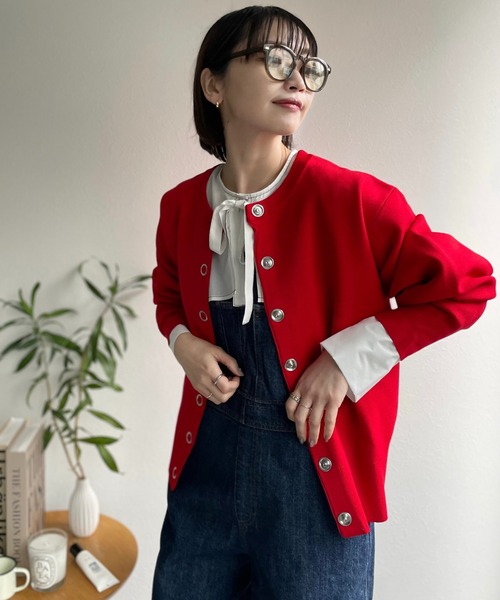 ap retro（アプレトロ）の「【選べるデザイン】前後2wayクルーネックスナップカーディガン（カーディガン/ボレロ・レディース・ブラック/ライトグレー/グリーン/ホワイト×ブラック/ブラック×ホワイト/アイボリー/ブラウン/ホワイト×ブルー/ライトグリーン/レッド/ネイビー/ブラック系その他/ホワイト系その他/ネイビー×ホワイト/グレイッシュベージュ/ホワイト×ネイビー・FREE）」の16枚目の写真