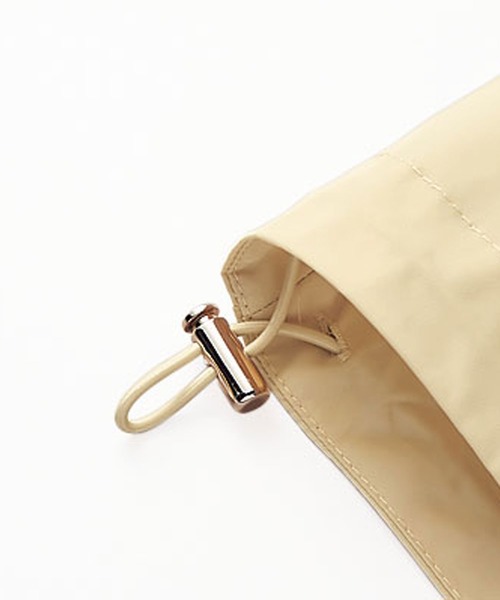 BELLUNA PLUS（ベルーナ）の「異素材使いジップアップパーカー（パーカー・レディース・アイボリー/カーキ・LARGE/X-LARGE/MEDIUM）」の9枚目の写真