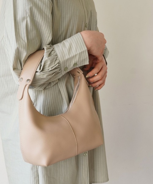 ammy.（エイミードット）の「【 ammy. / エイミードット 】 センターシーム ワンハンドル バッグ（ハンドバッグ・レディース・ブラック/ベージュ/ホワイト/グリーン/ブラウン/ダークブラウン/シルバー・FREE）」の17枚目の写真