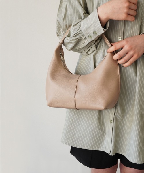 ammy.（エイミードット）の「【 ammy. / エイミードット 】 センターシーム ワンハンドル バッグ（ハンドバッグ・レディース・ブラック/ベージュ/ホワイト/グリーン/ブラウン/ダークブラウン/シルバー・FREE）」の16枚目の写真