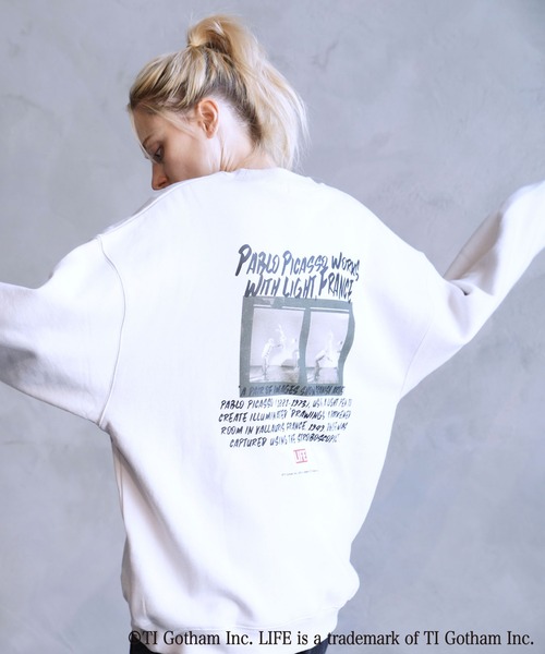 LIFE（ライフ）の「LIFE別注 ピカソフォトプリントスウェット（スウェット・メンズ・ブラック/イエロー/グリーン/グレー系その他・S/M/L）」の2枚目の写真