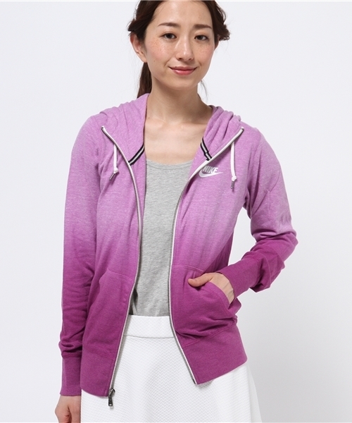 NIKE SPORTSWEAR（ナイキスポーツウェアー）の「ウィメンズ ナイキ グラデーション ジップパーカー NIKE GYM VINTAGE FZ HOODY-D WMNS 684883（パーカー・レディース・パープル/オレンジ/ライトブルー・SMALL/MEDIUM）」の2枚目の写真