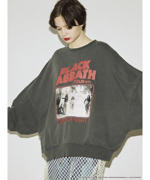 jouetie（ジュエティ）の「BLACKSABBATH ルーズプルオーバー【コラボ/スウェット】（スウェット・レディース・ブラック/ピンク/アイボリー・MEDIUM）」の5枚目の写真