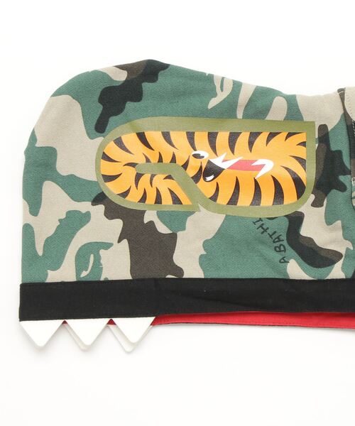 A BATHING APE（アベイシングエイプ）の「WOODLAND CAMO SHARK ZIP  