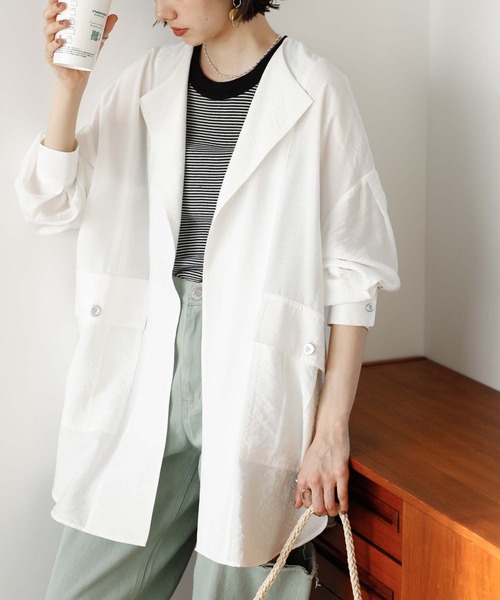 GeeRA（ジーラ）の「ビッグシルエットシャツジャケット（テーラードジャケット・レディース・オフホワイト/ブルー・MEDIUM/LARGE）」の2枚目の写真