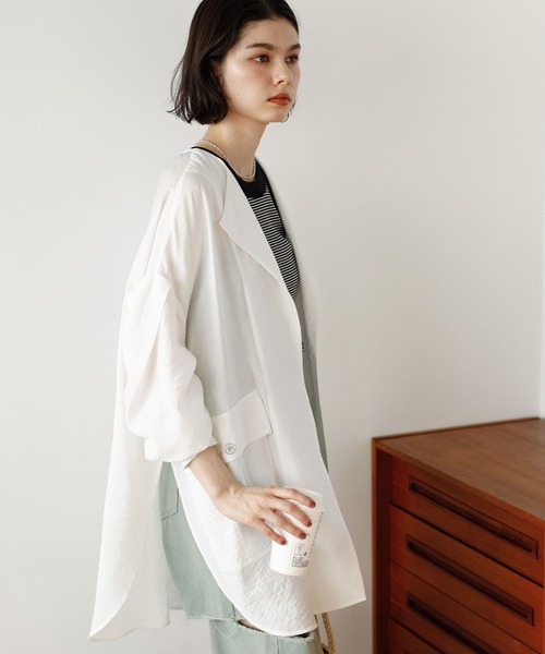 GeeRA（ジーラ）の「ビッグシルエットシャツジャケット（テーラードジャケット・レディース・オフホワイト/ブルー・MEDIUM/LARGE）」の4枚目の写真