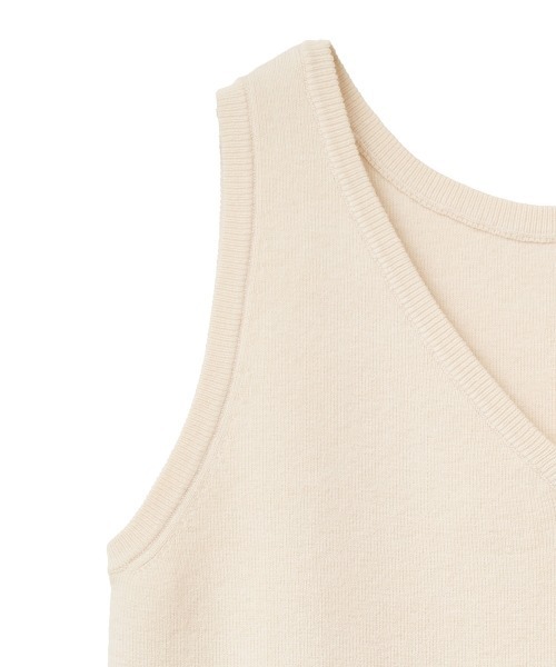 CLANE(クラネ)の「W FACE KNIT TANK TOPS(ニット/セーター・レディース・ベージュ/ライトパープル/アイボリー/ブラック・1/2)」の6枚目の写真