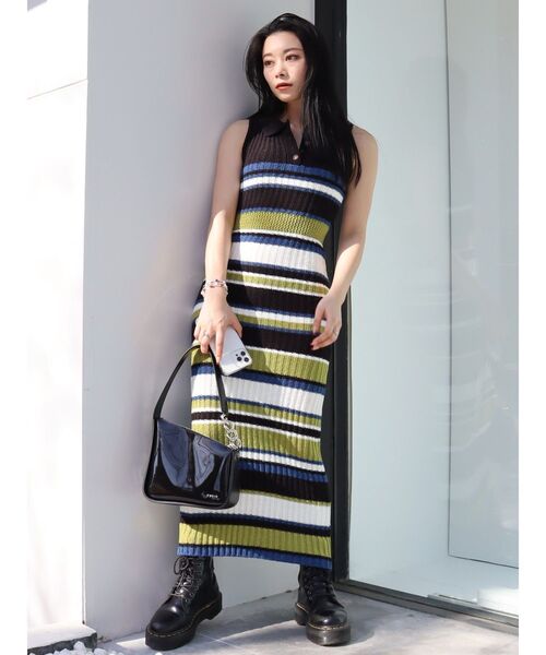 EVRIS（エヴリス）の「マルチボーダーロングニットワンピース（ワンピース・レディース・ブラック/ブルー・FREE）」の13枚目の写真