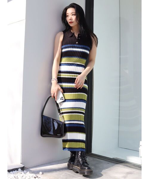 EVRIS（エヴリス）の「マルチボーダーロングニットワンピース（ワンピース・レディース・ブラック/ブルー・FREE）」の14枚目の写真