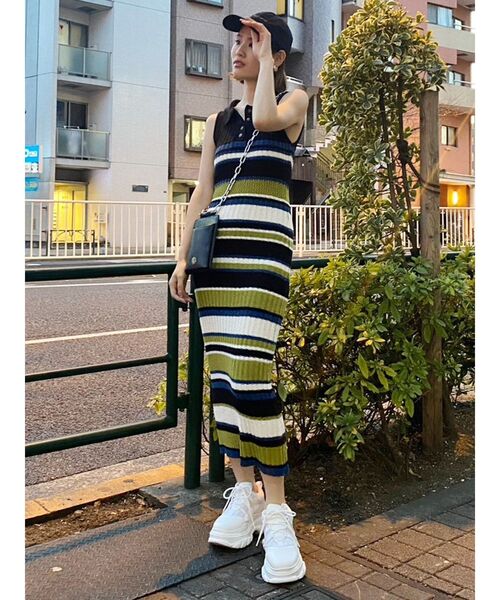 EVRIS（エヴリス）の「マルチボーダーロングニットワンピース（ワンピース・レディース・ブラック/ブルー・FREE）」の18枚目の写真