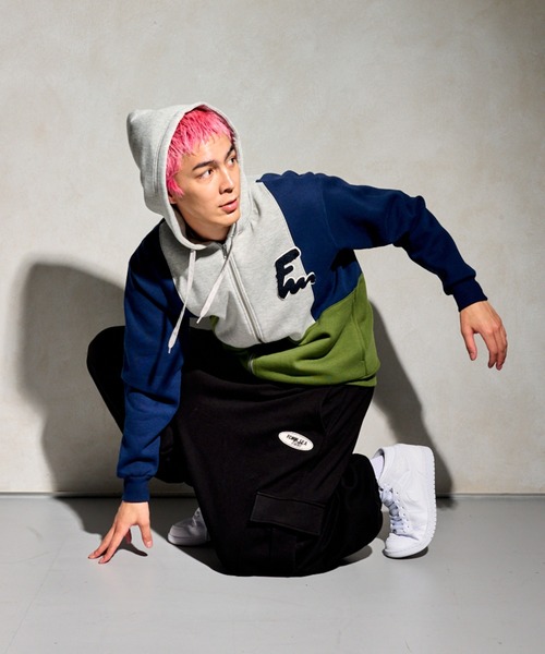 FCMM（エフシーエムエム）の「【日本限定アイテム】COLOR BLOCK PULLOVER HOODIE/カラーブロックプルオーバーフーディー（パーカー・メンズ・グレー/ネイビー/アイボリー・MEDIUM/LARGE）」の12枚目の写真