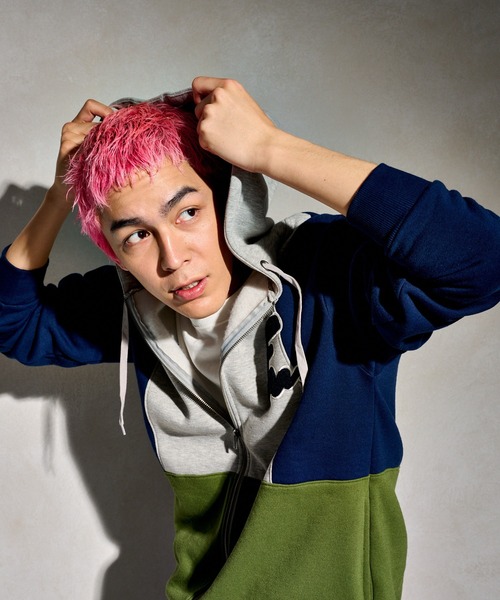 FCMM（エフシーエムエム）の「【日本限定アイテム】COLOR BLOCK PULLOVER HOODIE/カラーブロックプルオーバーフーディー（パーカー・メンズ・グレー/ネイビー/アイボリー・MEDIUM/LARGE）」の11枚目の写真