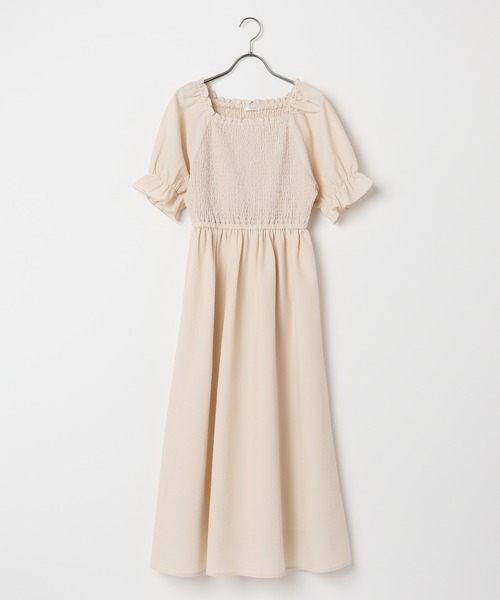 Honeys(ハニーズ)の「シャーリングワンピース(ワンピース・レディース・ライトベージュ/ブラック/ブルー・L/S/LL/M)」の19枚目の写真