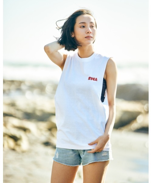 RVCA(ルーカ)の「RVCA レディース HAPPY HOUR CUT OFF TANKTOP タンクトップ【2023年春夏モデル】/ルーカマッスルタンク(タンクトップ・レディース・ホワイト/ブラック・SMALL/MEDIUM/LARGE)」の6枚目の写真