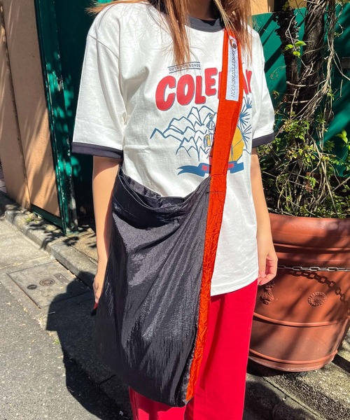 TICKETTOTHEMOON（チケットトゥザムーン）の「【 TICKET TO THE MOON / チケットトゥザムーン 】エコスーパーマーケットバッグ ナイロン パッカブル ショルダーバッグ TMSB ECOBAG CUR（ショルダーバッグ・レディース・ホワイト/ブラック/バーガンディー/ブラック系/ネイビー・FREE）」の20枚目の写真