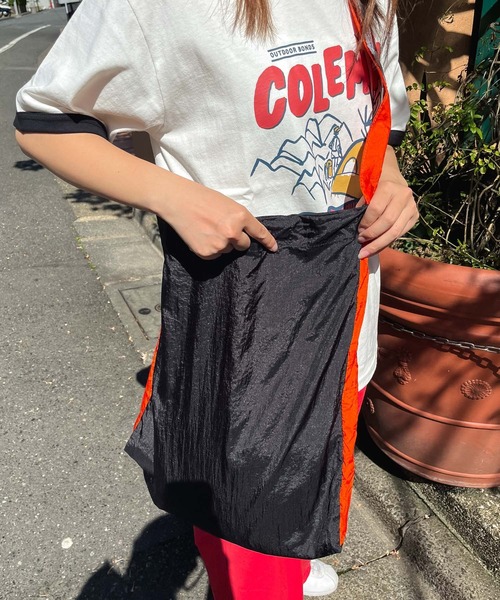 TICKETTOTHEMOON（チケットトゥザムーン）の「【 TICKET TO THE MOON / チケットトゥザムーン 】エコスーパーマーケットバッグ ナイロン パッカブル ショルダーバッグ TMSB ECOBAG CUR（ショルダーバッグ・レディース・ホワイト/ブラック/バーガンディー/ブラック系/ネイビー・FREE）」の22枚目の写真