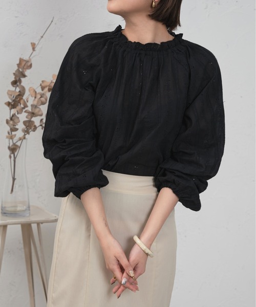 Ambre Ciel(アンブルシエル)の「花柄レースブラウス/【WEB/EC限定商品】(シャツ/ブラウス・レディース・ブラック/オフホワイト・FREE)」の9枚目の写真