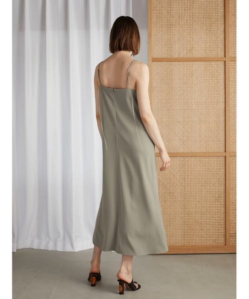 LA PEAU DE GEM（ラポドゥジェム）の「【LA PEAU DE GEM】ファスナースリットロングキャミワンピース（ワンピース・レディース・オフホワイト/オリーブ/ブラック・FREE）」の15枚目の写真