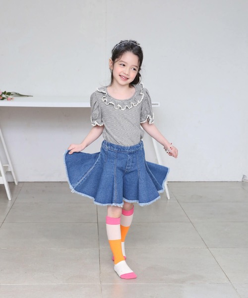 Rora(ローラ)の「ラーイ ボーダー柄 フリルTシャツ(Tシャツ/カットソー・キッズ・ブラック・100/110/120/130/140/150)」の4枚目の写真