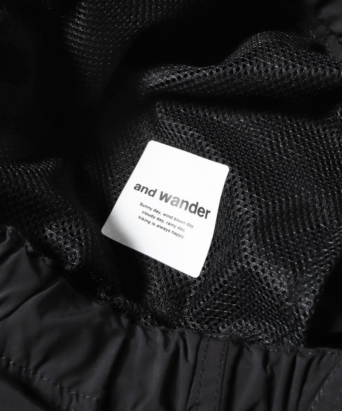 and wander（アンドワンダー）の「and wander/アンドワンダー oversized cargo short pants ショーツ（カーゴパンツ・メンズ・ブラック/オリーブ・M/L/XL）」の3枚目の写真