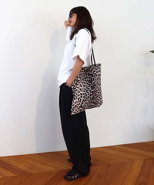 CREDONA(クレドナ)の「レオパードトートBag(トートバッグ・レディース・アイボリー・FREE)」の7枚目の写真