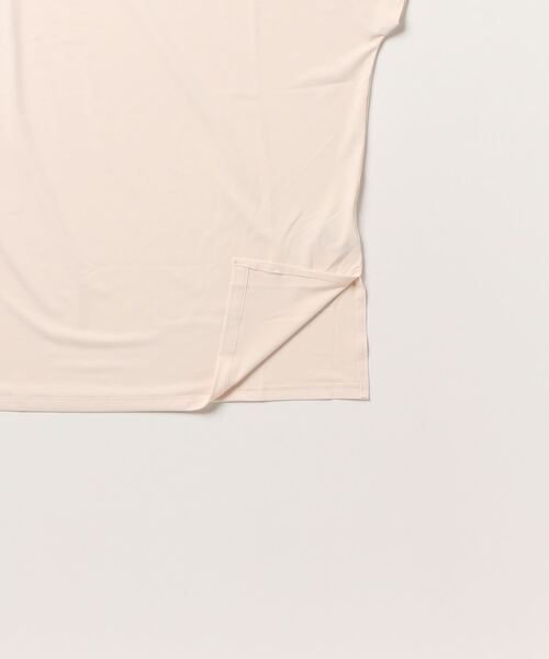 NERGY（ナージー）の「【別注】ナージージャパン NERGY ショルダースリットTEE_ 限定コラボ（Tシャツ/カットソー・レディース・アイボリー/スモークピンク・FREE）」の5枚目の写真