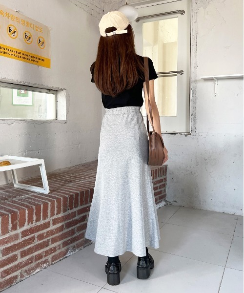 ad thie(アドティエ)の「裏毛マーメイドロングスカート(スカート・レディース・杢グレー/ブラック/オートミール/グリーン/イエロー/モカ/ピンク/ボルドー/アイボリー/カーキ・FREE)」の16枚目の写真