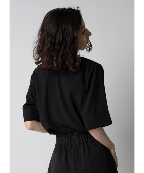 Adoon plain（アドーンプレーン）の「トライアングルネックブラウス / 半袖（シャツ/ブラウス・レディース・ホワイト/ブラック/ライトベージュ・FREE）」の20枚目の写真