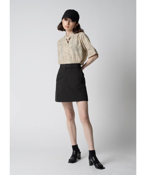 Adoon plain（アドーンプレーン）の「トライアングルネックブラウス / 半袖（シャツ/ブラウス・レディース・ホワイト/ブラック/ライトベージュ・FREE）」の9枚目の写真