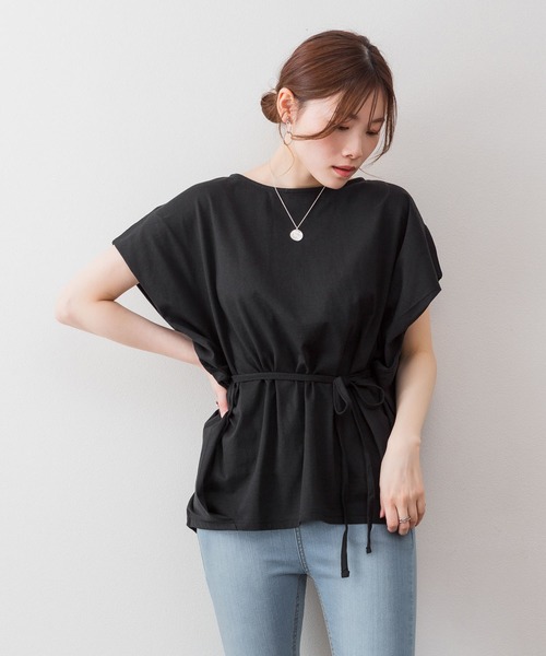 atONE（アットワン）の「atONE ショルダータックフレンチスリーブカットソー（Tシャツ/カットソー・レディース・グレイッシュベージュ/テラコッタ/ネイビー/ブラック/ホワイト・M-L/4L～5L/LL～3L）」の3枚目の写真