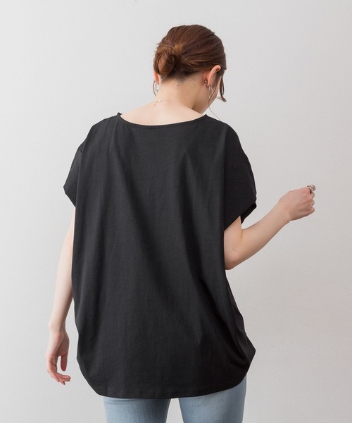 atONE（アットワン）の「atONE ショルダータックフレンチスリーブカットソー（Tシャツ/カットソー・レディース・グレイッシュベージュ/テラコッタ/ネイビー/ブラック/ホワイト・M-L/4L～5L/LL～3L）」の9枚目の写真