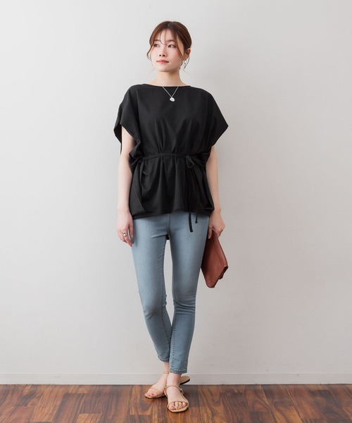 atONE（アットワン）の「atONE ショルダータックフレンチスリーブカットソー（Tシャツ/カットソー・レディース・グレイッシュベージュ/テラコッタ/ネイビー/ブラック/ホワイト・M-L/4L～5L/LL～3L）」の10枚目の写真