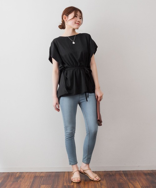 atONE（アットワン）の「atONE ショルダータックフレンチスリーブカットソー（Tシャツ/カットソー・レディース・グレイッシュベージュ/テラコッタ/ネイビー/ブラック/ホワイト・M-L/4L～5L/LL～3L）」の13枚目の写真