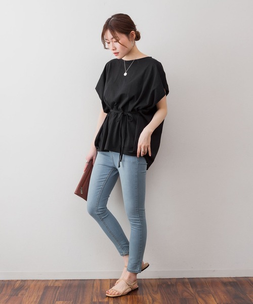 atONE（アットワン）の「atONE ショルダータックフレンチスリーブカットソー（Tシャツ/カットソー・レディース・グレイッシュベージュ/テラコッタ/ネイビー/ブラック/ホワイト・M-L/4L～5L/LL～3L）」の14枚目の写真