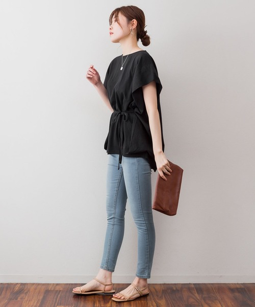 atONE（アットワン）の「atONE ショルダータックフレンチスリーブカットソー（Tシャツ/カットソー・レディース・グレイッシュベージュ/テラコッタ/ネイビー/ブラック/ホワイト・M-L/4L～5L/LL～3L）」の15枚目の写真