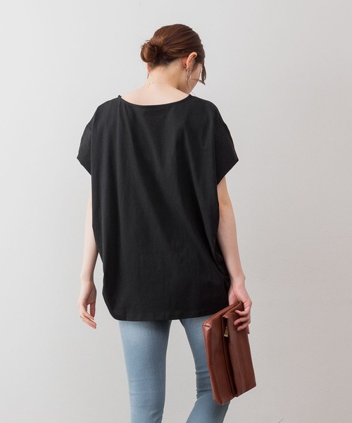 atONE（アットワン）の「atONE ショルダータックフレンチスリーブカットソー（Tシャツ/カットソー・レディース・グレイッシュベージュ/テラコッタ/ネイビー/ブラック/ホワイト・M-L/4L～5L/LL～3L）」の7枚目の写真