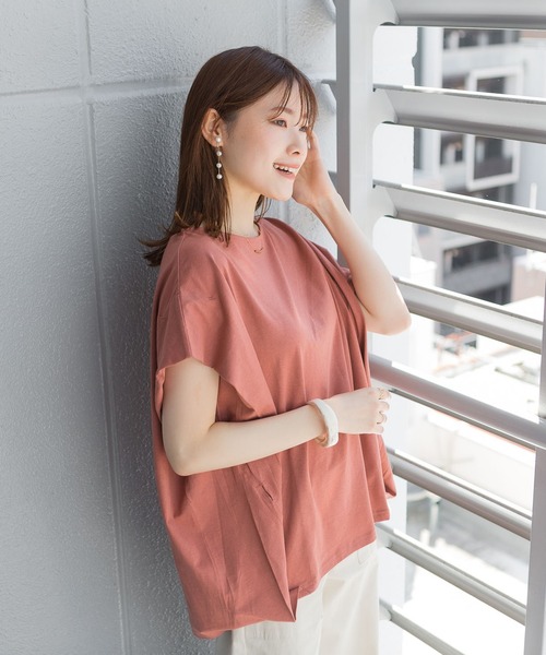 atONE（アットワン）の「atONE ショルダータックフレンチスリーブカットソー（Tシャツ/カットソー・レディース・グレイッシュベージュ/テラコッタ/ネイビー/ブラック/ホワイト・M-L/4L～5L/LL～3L）」の20枚目の写真