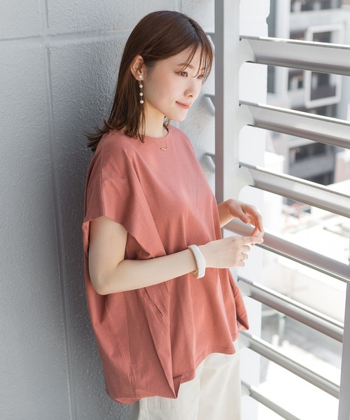 atONE（アットワン）の「atONE ショルダータックフレンチスリーブカットソー（Tシャツ/カットソー・レディース・グレイッシュベージュ/テラコッタ/ネイビー/ブラック/ホワイト・M-L/4L～5L/LL～3L）」の22枚目の写真