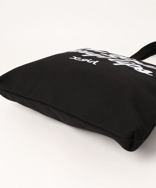 X-girl（エックスガール）の「【X-girl /エックスガール】VINYL LIP FACE CANVAS TOTE BAG（トートバッグ・レディース・ブラック/ホワイト/ブルー・FREE）」の4枚目の写真