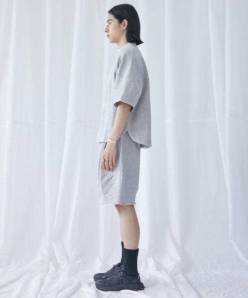 PUBLIC TOKYO(パブリックトウキョウ)の「スーピマスウェットビッグルーズTEE(スウェット・メンズ・ブラック/グレー・1/2)」の4枚目の写真