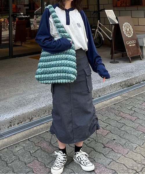 Chick(チック)の「ストリングギャザーカーゴスカート(スカート・レディース・オリーブ/ブラック・L/S/M)」の4枚目の写真