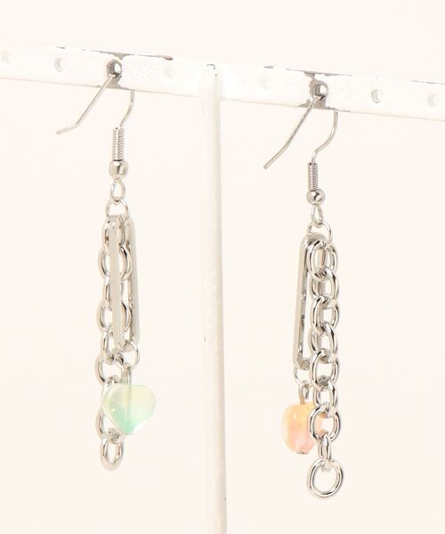 tone（トーン）の「【-lensa-】ゴツっとチェーンとハートのピアス(MA)（ピアス（両耳用）・レディース・シルバー・FREE）」の3枚目の写真