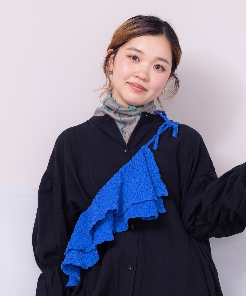 CALMIA（カルミア）の「シャーリングフリルカラー/つけ襟(こども～おとな)（付け襟・レディース・ブラック/イエロー/ブルー・160cm）」の3枚目の写真